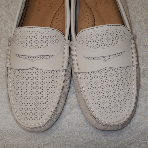 Ralph Lauren Camilla Nubuck slip on mocs, ivory, 7 - Picture 8 of 13